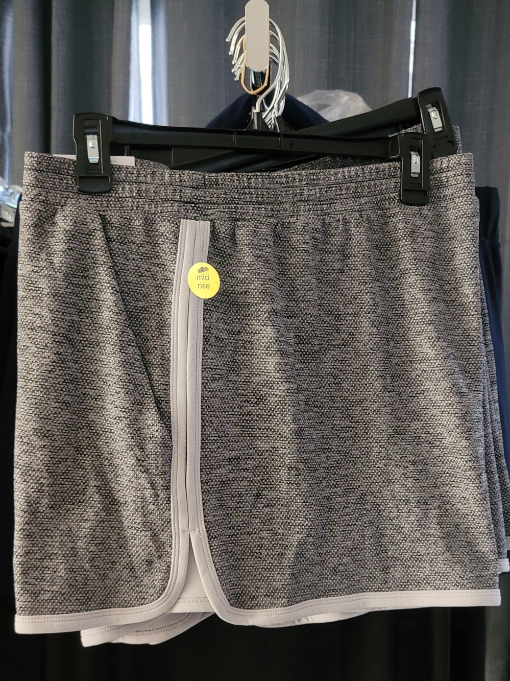 Xersion Women's Gray Heather Mid-Rise Shorts with White Trim